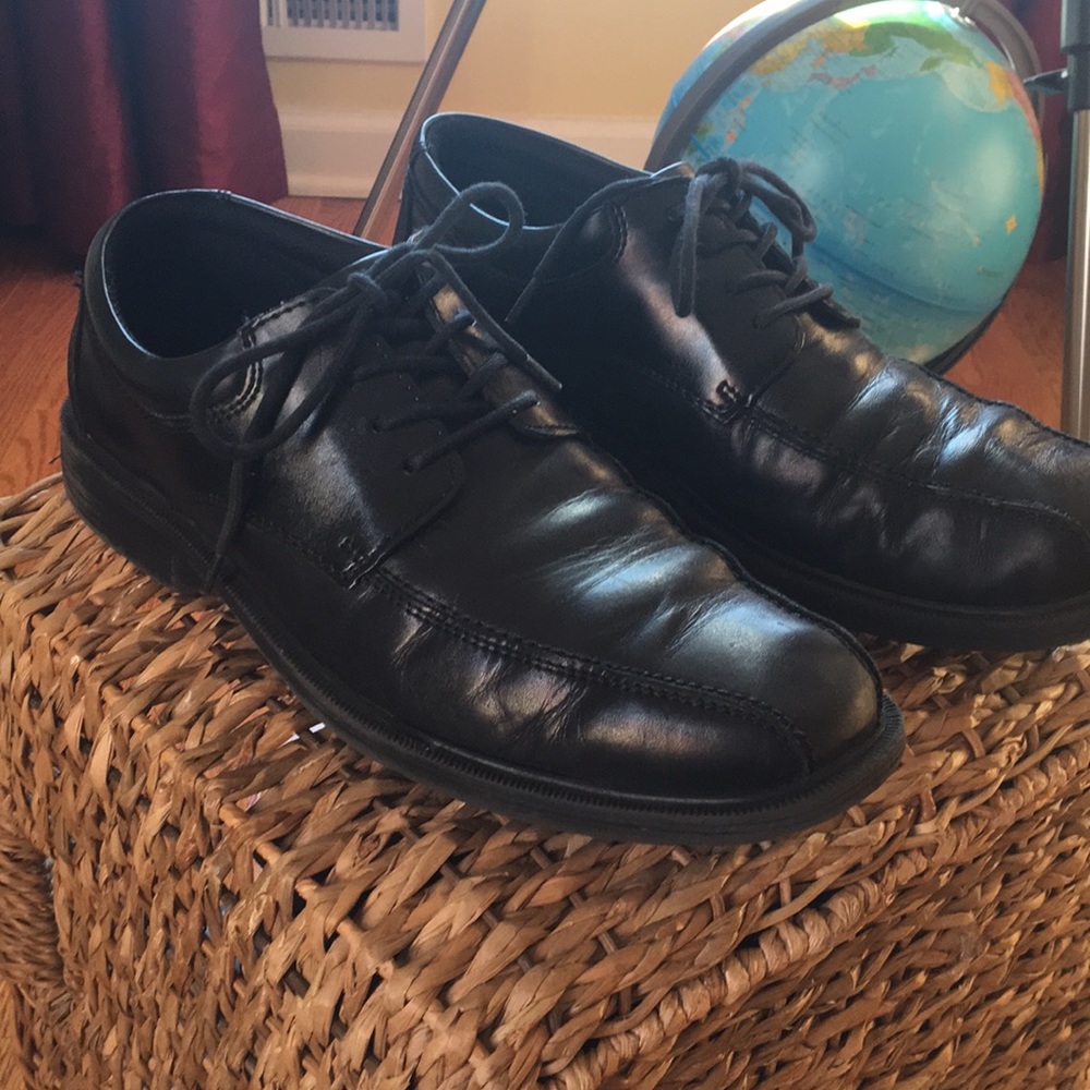Men’s oxford dress shoe